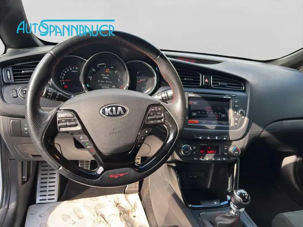 Kia Ceed GT-Track 04/2015-photo-10