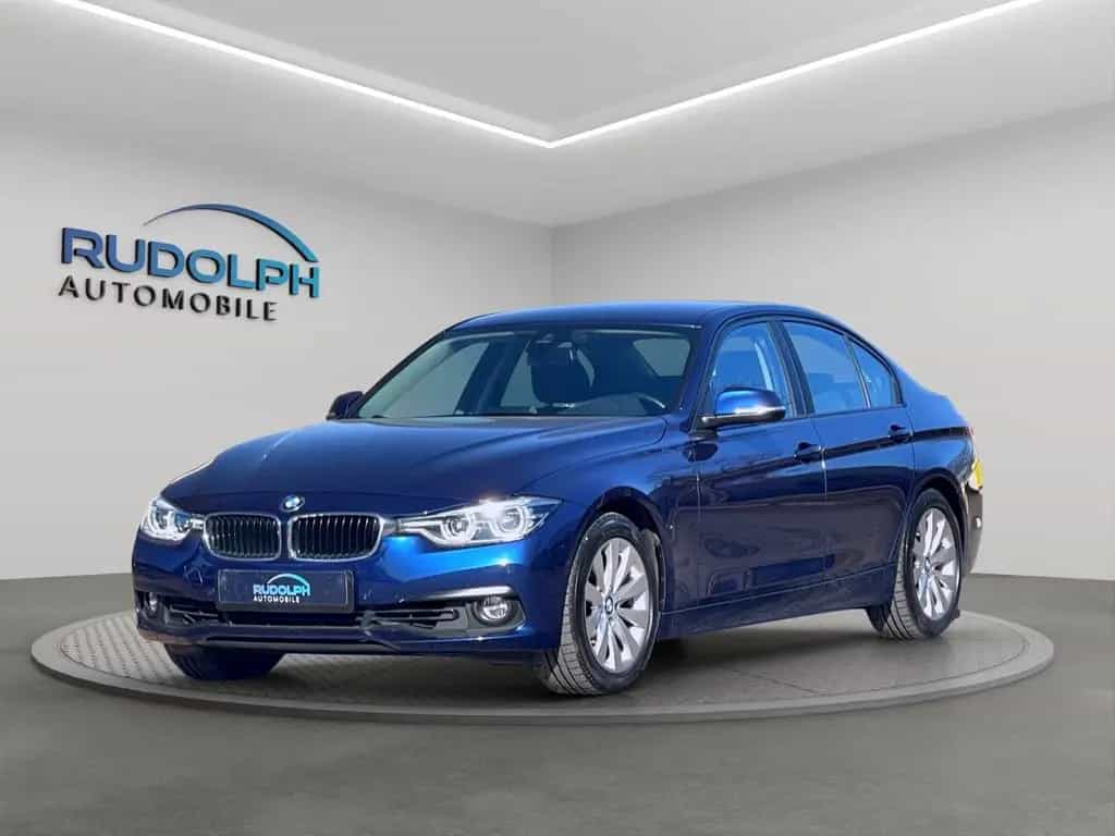BMW 3 Series 330i 2,0 AUTOMATIK LEDER LED SCHECKHEFT GARANTIE 09/2018-photo-0