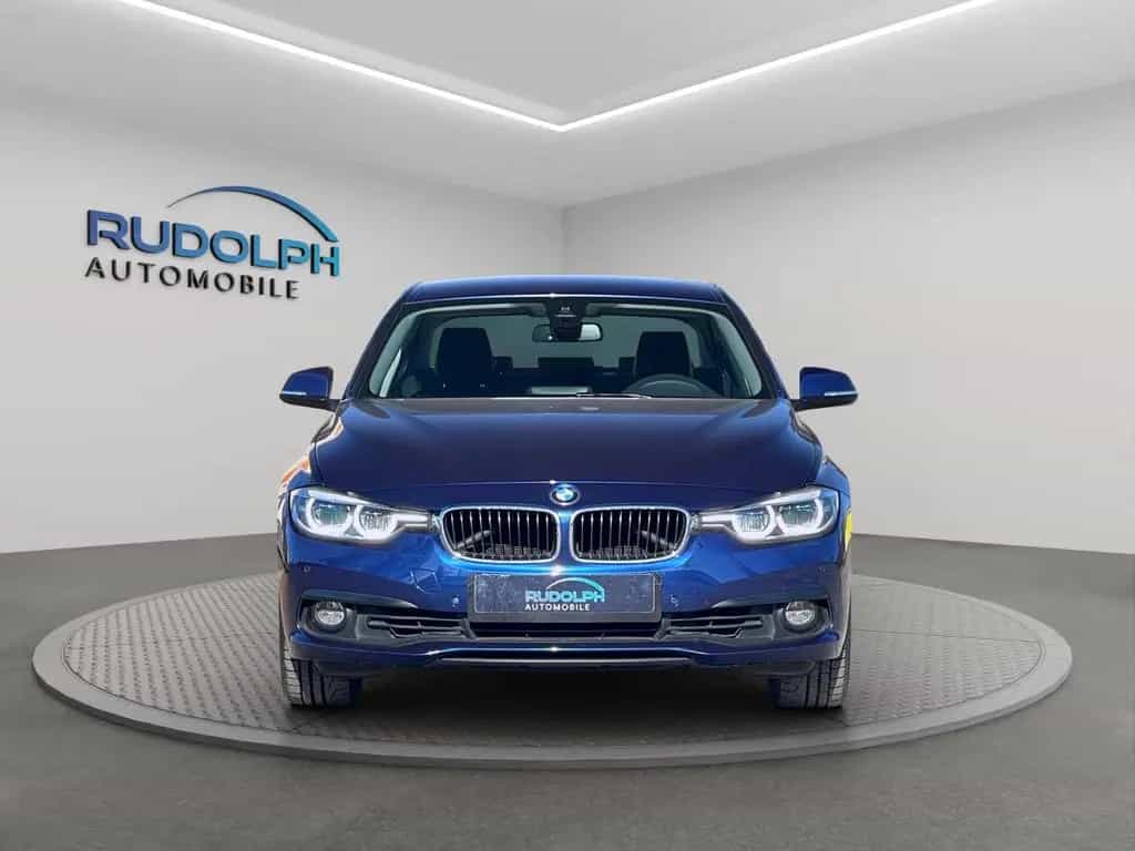 BMW 3 Series 330i 2,0 AUTOMATIK LEDER LED SCHECKHEFT GARANTIE 09/2018-photo-1