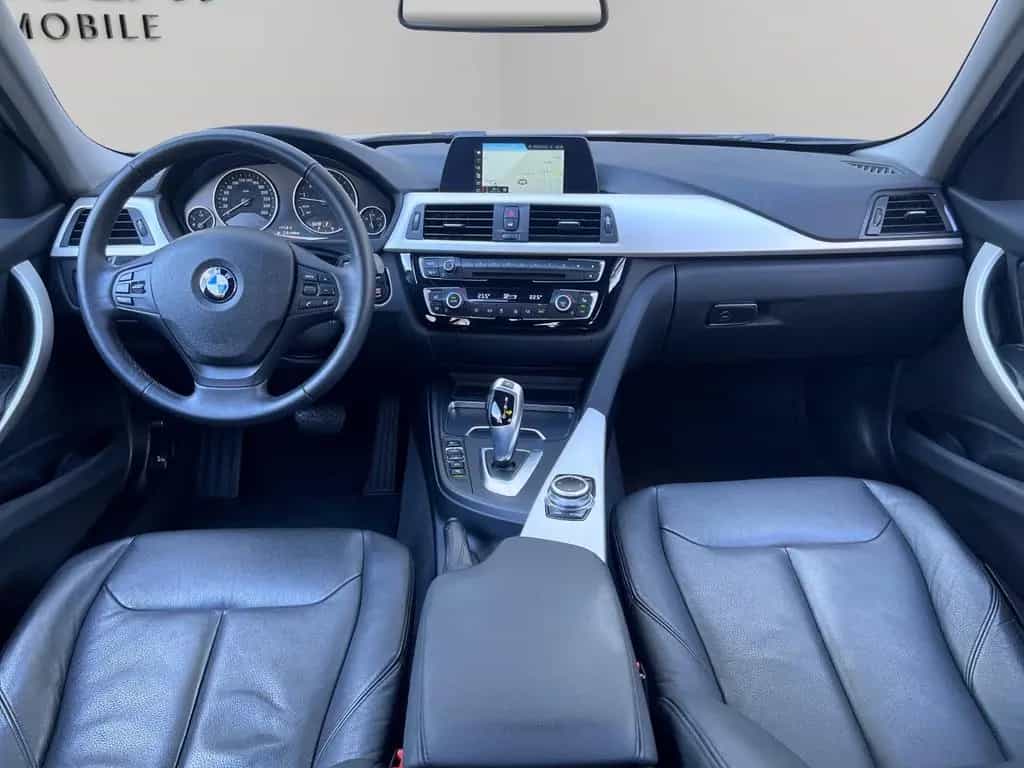 BMW 3 Series 330i 2,0 AUTOMATIK LEDER LED SCHECKHEFT GARANTIE 09/2018-photo-17