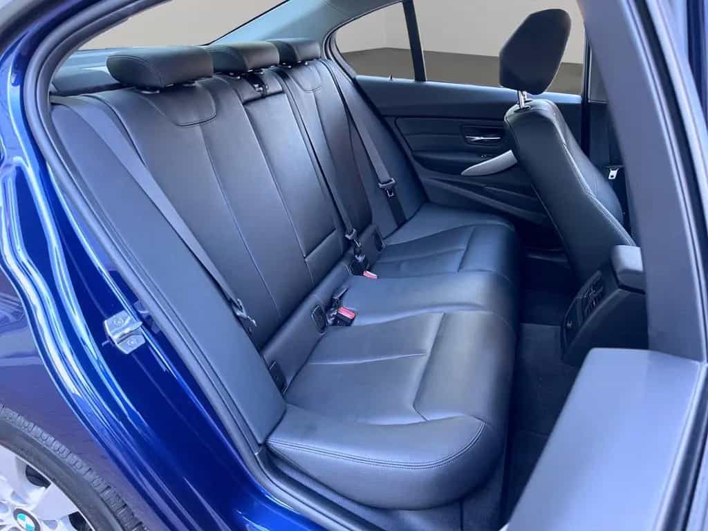 BMW 3 Series 330i 2,0 AUTOMATIK LEDER LED SCHECKHEFT GARANTIE 09/2018-photo-23