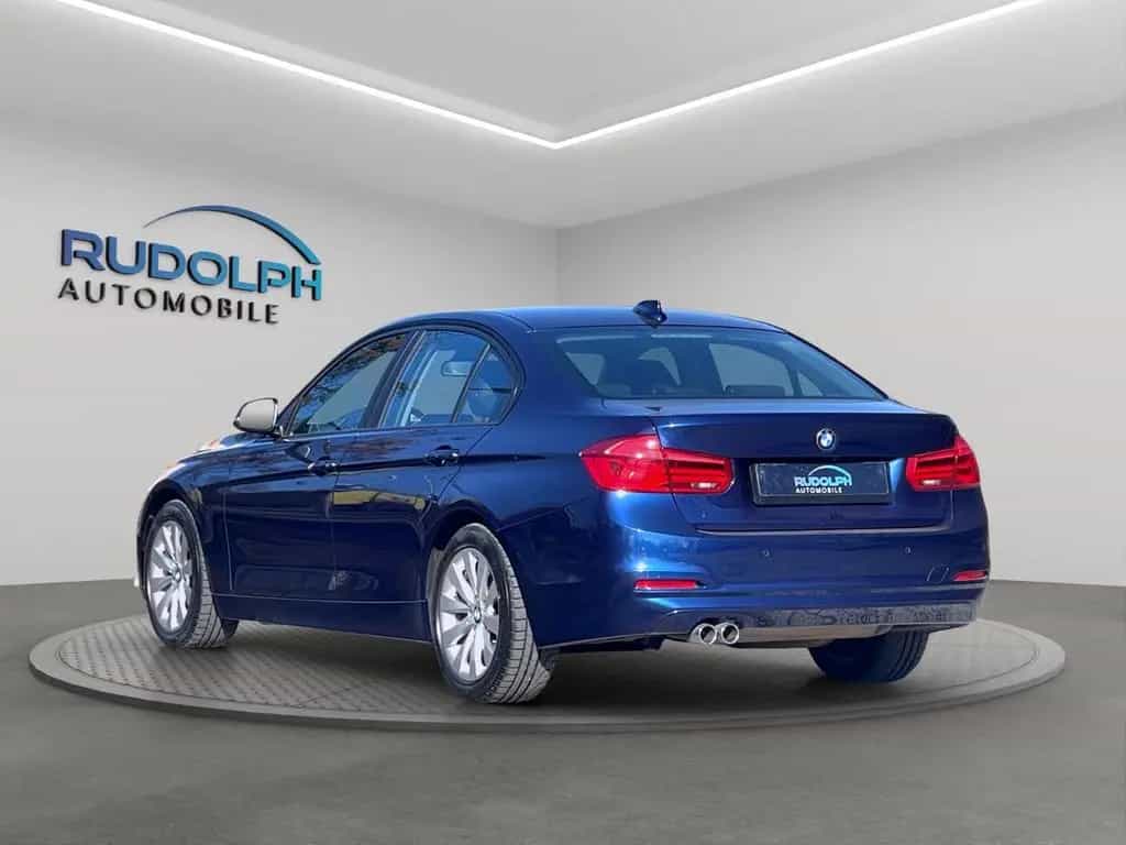 BMW 3 Series 330i 2,0 AUTOMATIK LEDER LED SCHECKHEFT GARANTIE 09/2018-photo-6