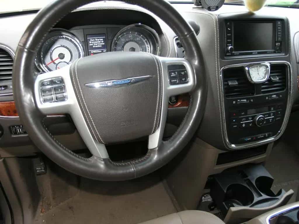 Chrysler Voyager Town and Country 07/2015-photo-8