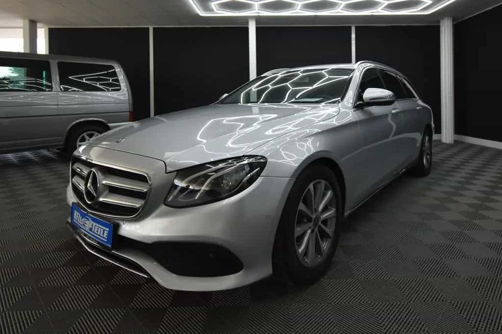 Mercedes-Benz E-Class 220 SHZ AHK RFK LED Ambiente. 07/2018-photo-2