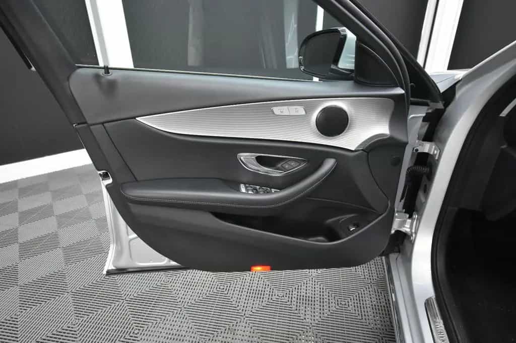 Mercedes-Benz E-Class 220 SHZ AHK RFK LED Ambiente. 07/2018-photo-21