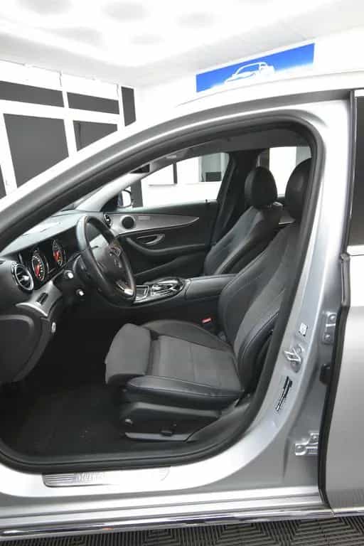 Mercedes-Benz E-Class 220 SHZ AHK RFK LED Ambiente. 07/2018-photo-22