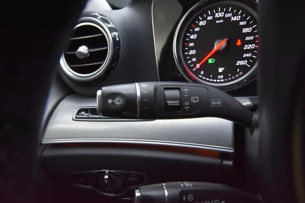 Mercedes-Benz E-Class 220 SHZ AHK RFK LED Ambiente. 07/2018-photo-36