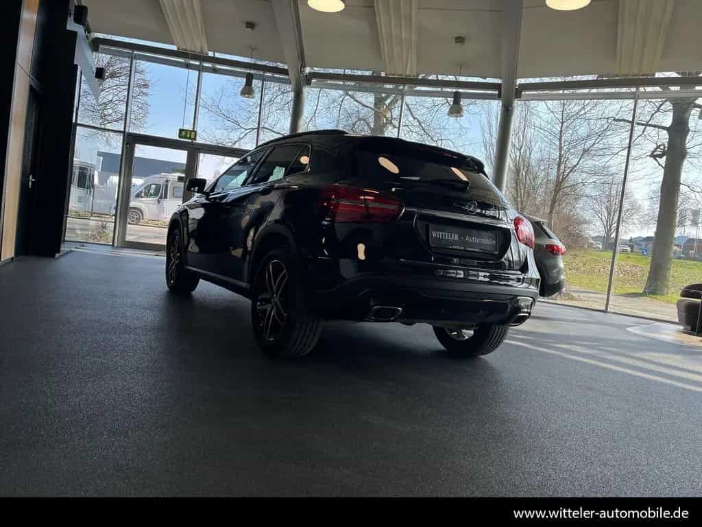 Mercedes-Benz GLA 180 SUV Urban/LED/Kamera/Pano/Night/Navi/18" 02/2019-photo-11