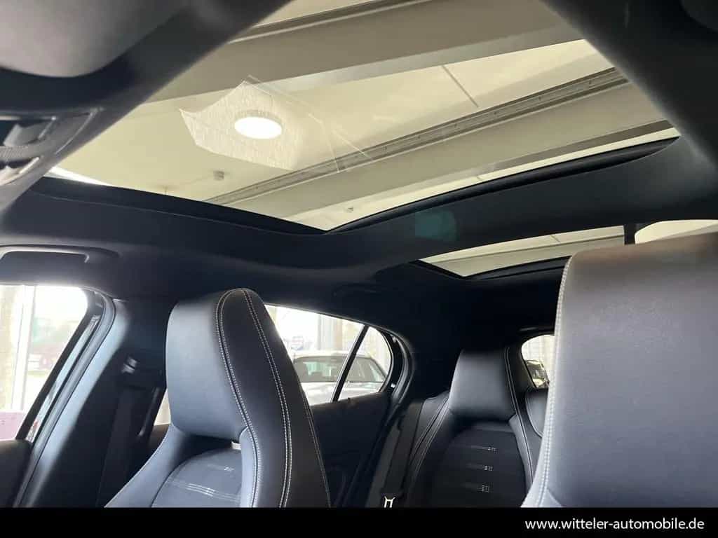 Mercedes-Benz GLA 180 SUV Urban/LED/Kamera/Pano/Night/Navi/18" 02/2019-photo-22
