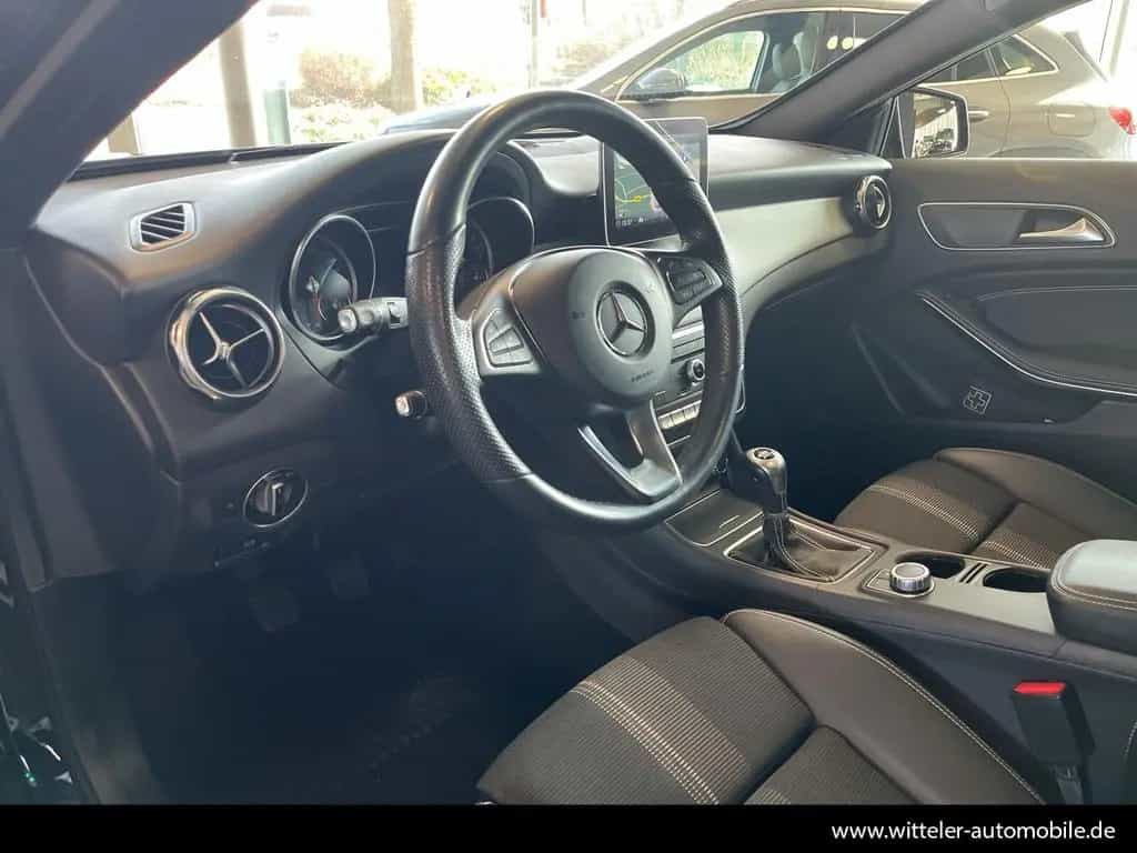 Mercedes-Benz GLA 180 SUV Urban/LED/Kamera/Pano/Night/Navi/18" 02/2019-photo-8