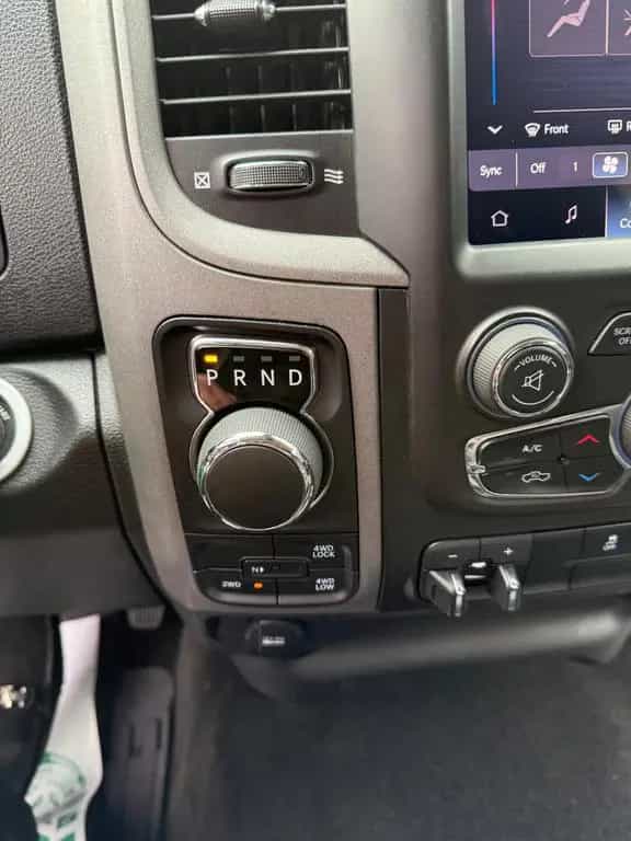 Dodge RAM 1500 CLASSIC 3.6L  4x4 12/2023-photo-30
