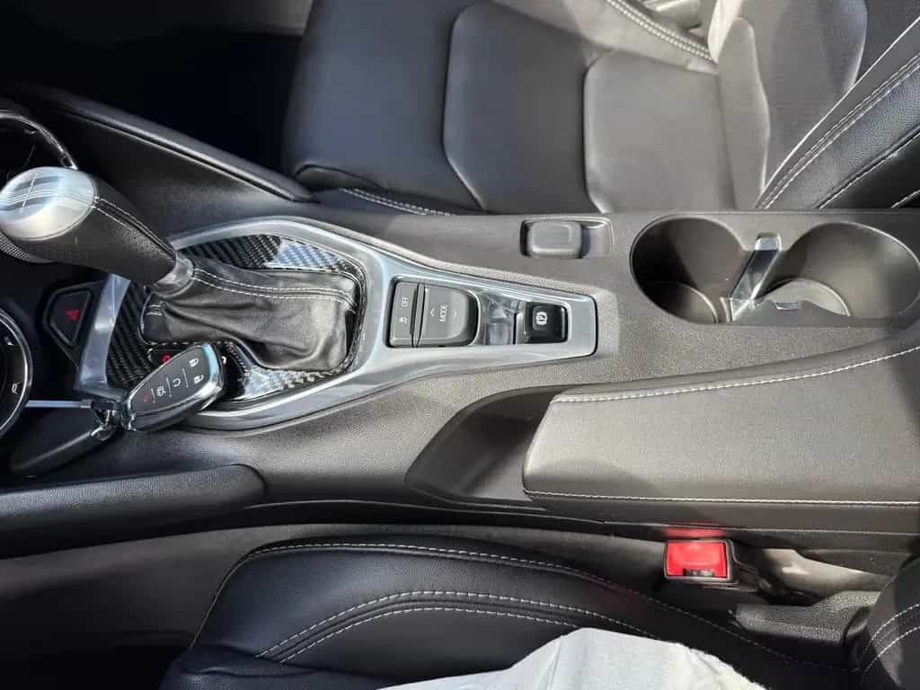 Chevrolet Camaro 6,2l  SS 05/2017-photo-35