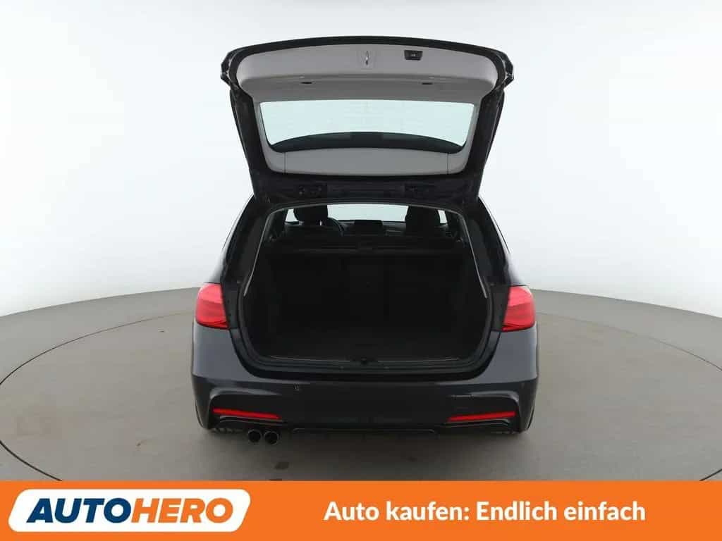BMW 3 Series 320i Sport Line Aut.*NAVI*TEMPO*PDC*SHZ*ALU* 09/2018-photo-16