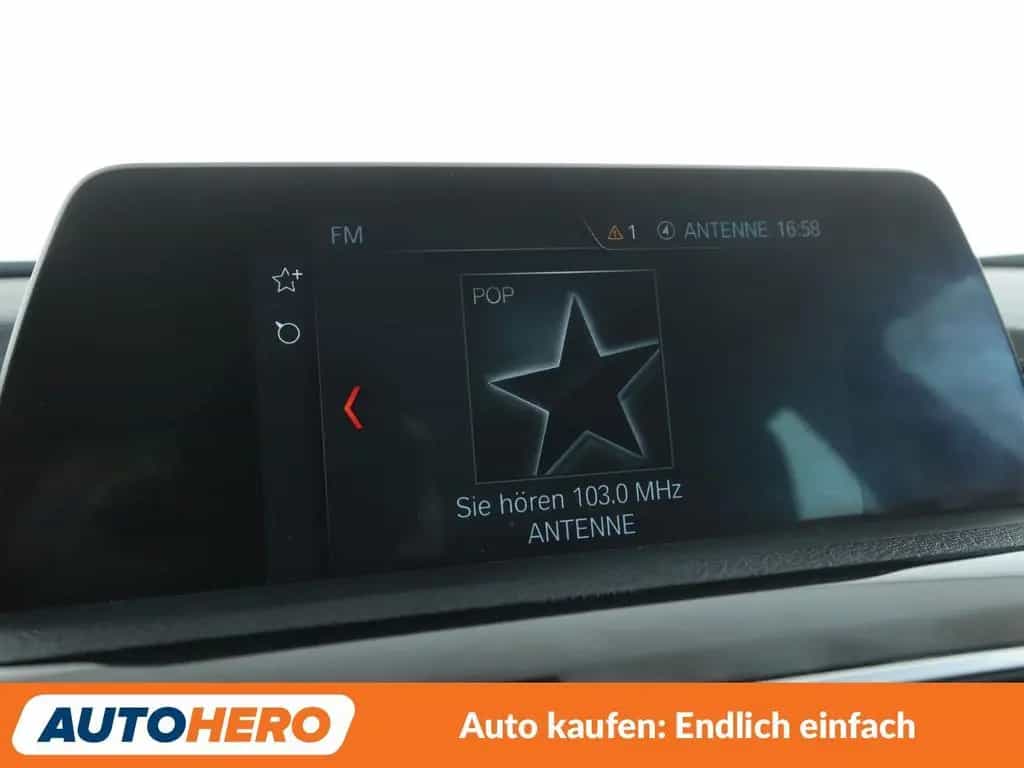BMW 3 Series 320i Sport Line Aut.*NAVI*TEMPO*PDC*SHZ*ALU* 09/2018-photo-20