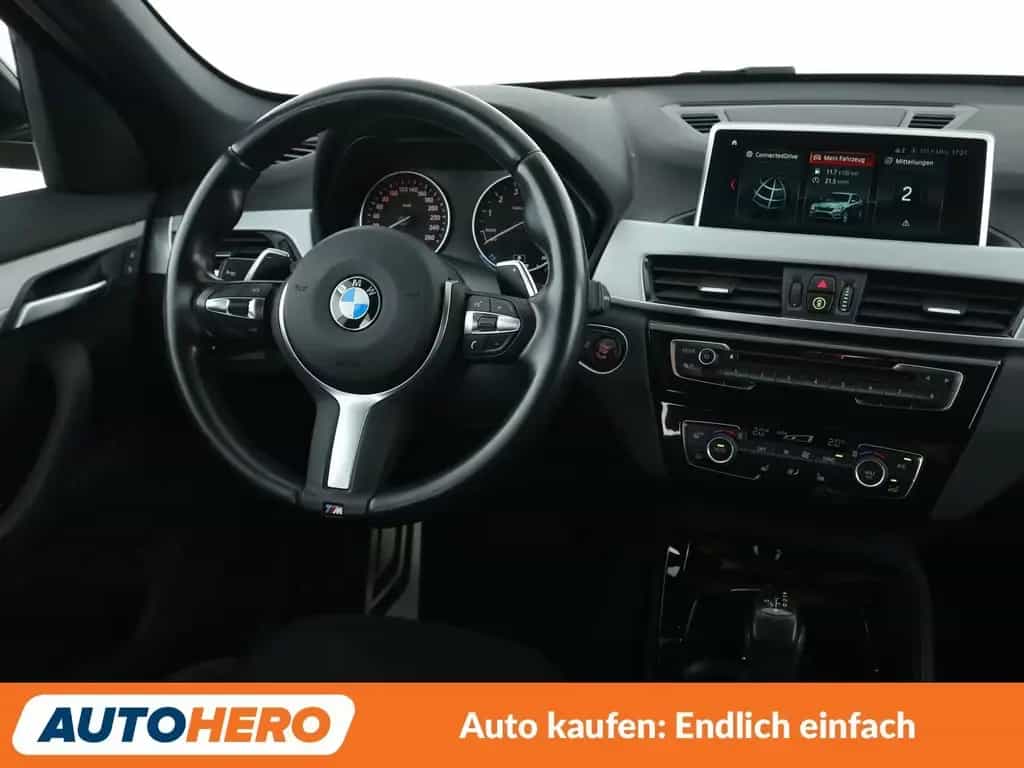 BMW X1 xDrive 20i M Sport Aut.*NAVI*HUD*TEMPO*PDC* 08/2017-photo-12