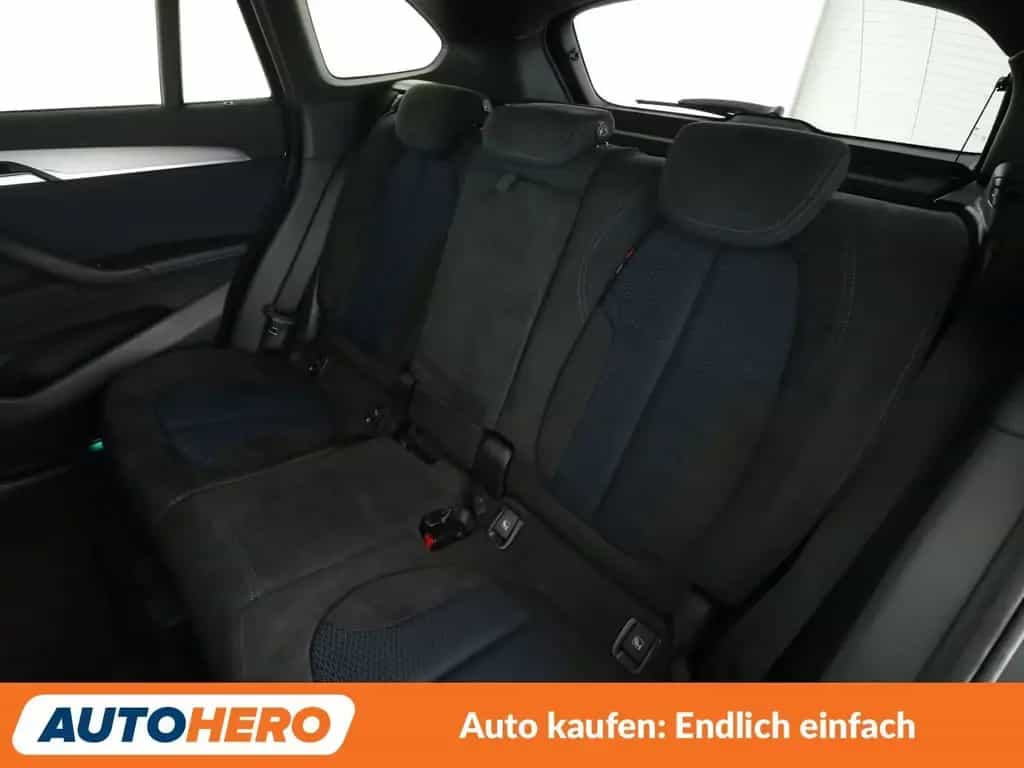 BMW X1 xDrive 20i M Sport Aut.*NAVI*HUD*TEMPO*PDC* 08/2017-photo-13