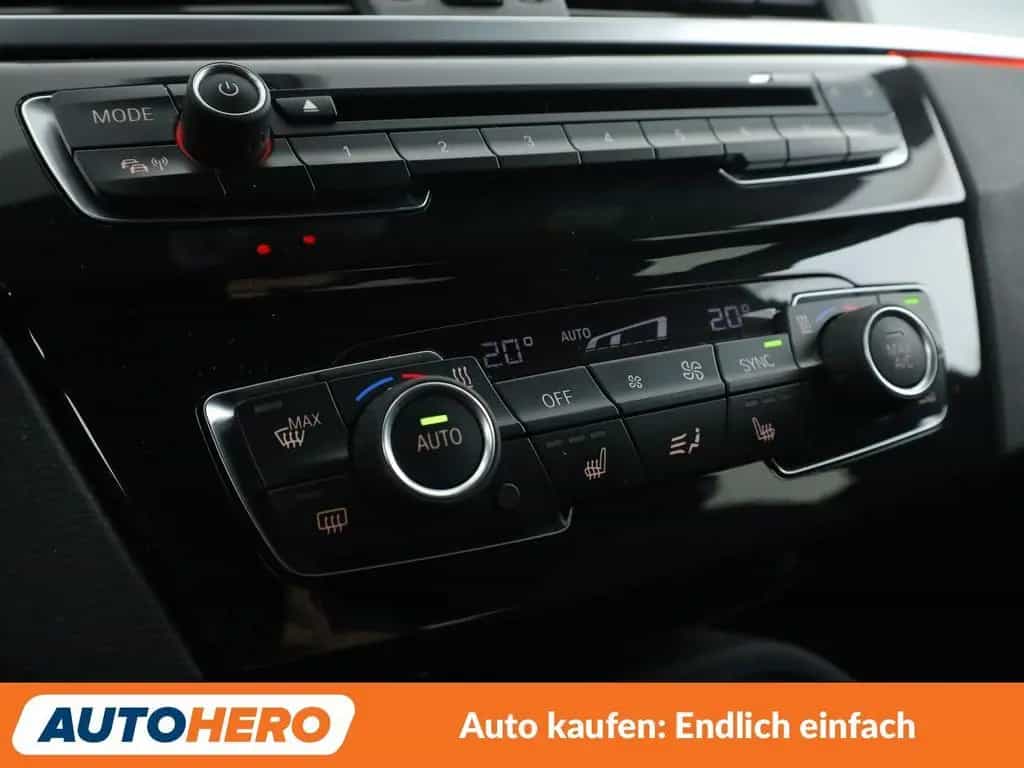 BMW X1 xDrive 20i M Sport Aut.*NAVI*HUD*TEMPO*PDC* 08/2017-photo-24