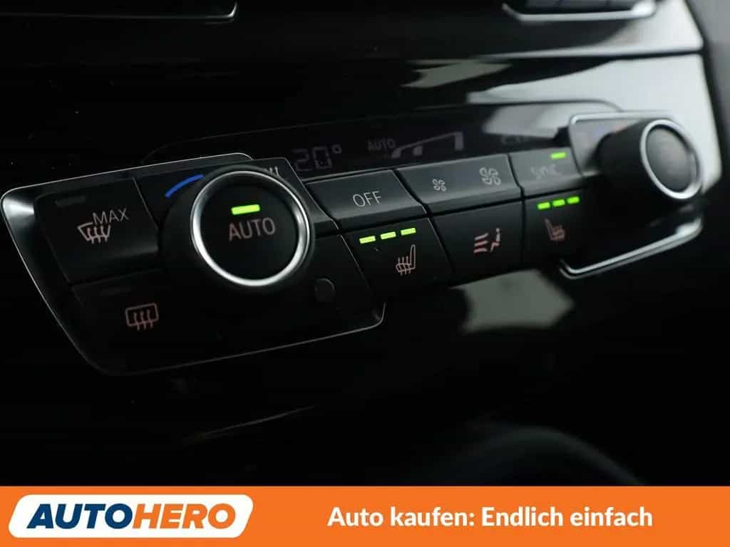 BMW X1 xDrive 20i M Sport Aut.*NAVI*HUD*TEMPO*PDC* 08/2017-photo-25
