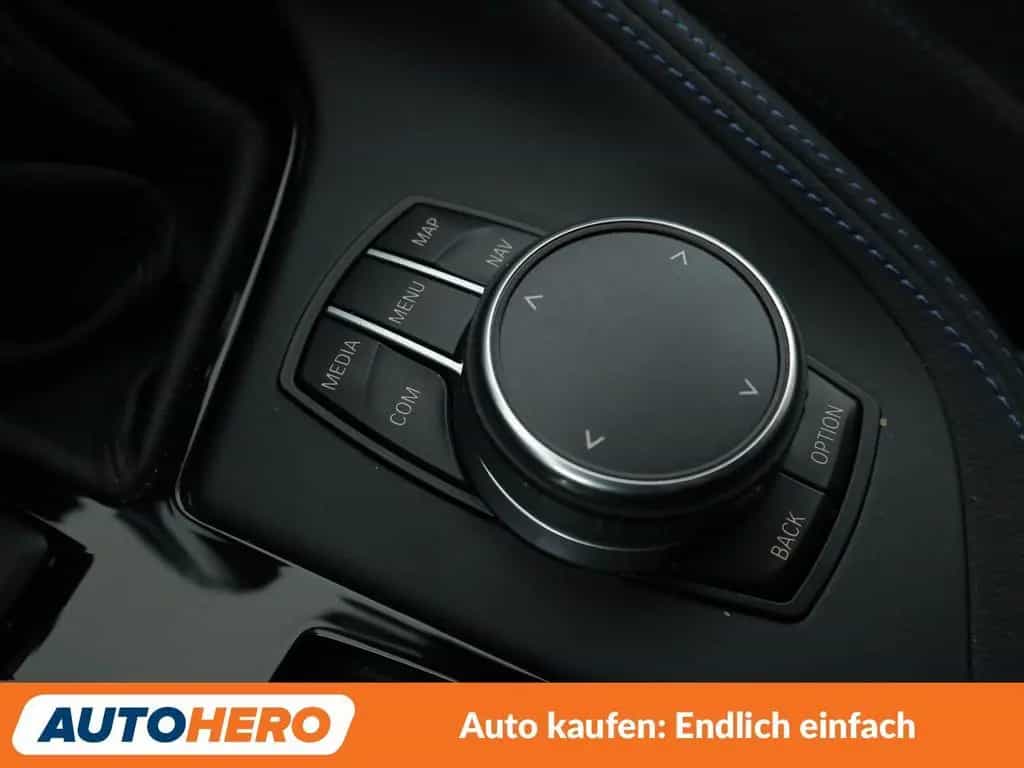 BMW X1 xDrive 20i M Sport Aut.*NAVI*HUD*TEMPO*PDC* 08/2017-photo-28