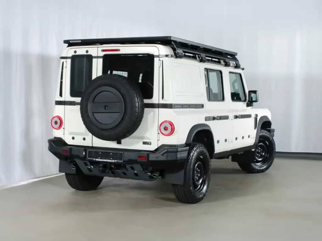 INEOS Grenadier Utility Wagon Sperre Kamera 17'' AHK R null-photo-1
