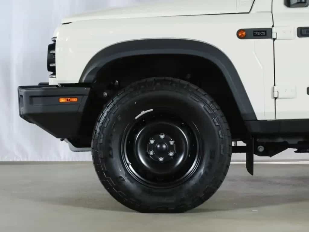 INEOS Grenadier Utility Wagon Sperre Kamera 17'' AHK R null-photo-11