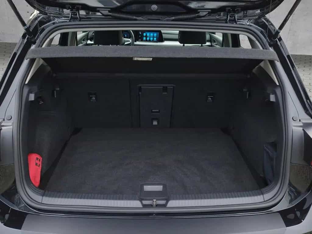 Volkswagen Golf VIII Life 1.5 TSI 5JG/STH/AHK/H&K/LED+/ERGO 02/2023-photo-11