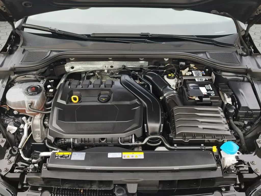 Volkswagen Golf VIII Life 1.5 TSI 5JG/STH/AHK/H&K/LED+/ERGO 02/2023-photo-12