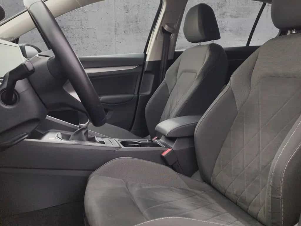 Volkswagen Golf VIII Life 1.5 TSI 5JG/STH/AHK/H&K/LED+/ERGO 02/2023-photo-5