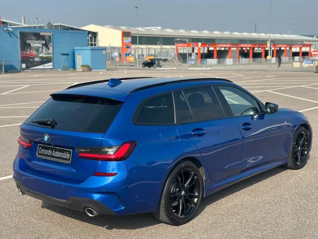 BMW 320 d Touring  xDrive M Sport LED Lenkr-Hzg RFK 08/2021-photo-10