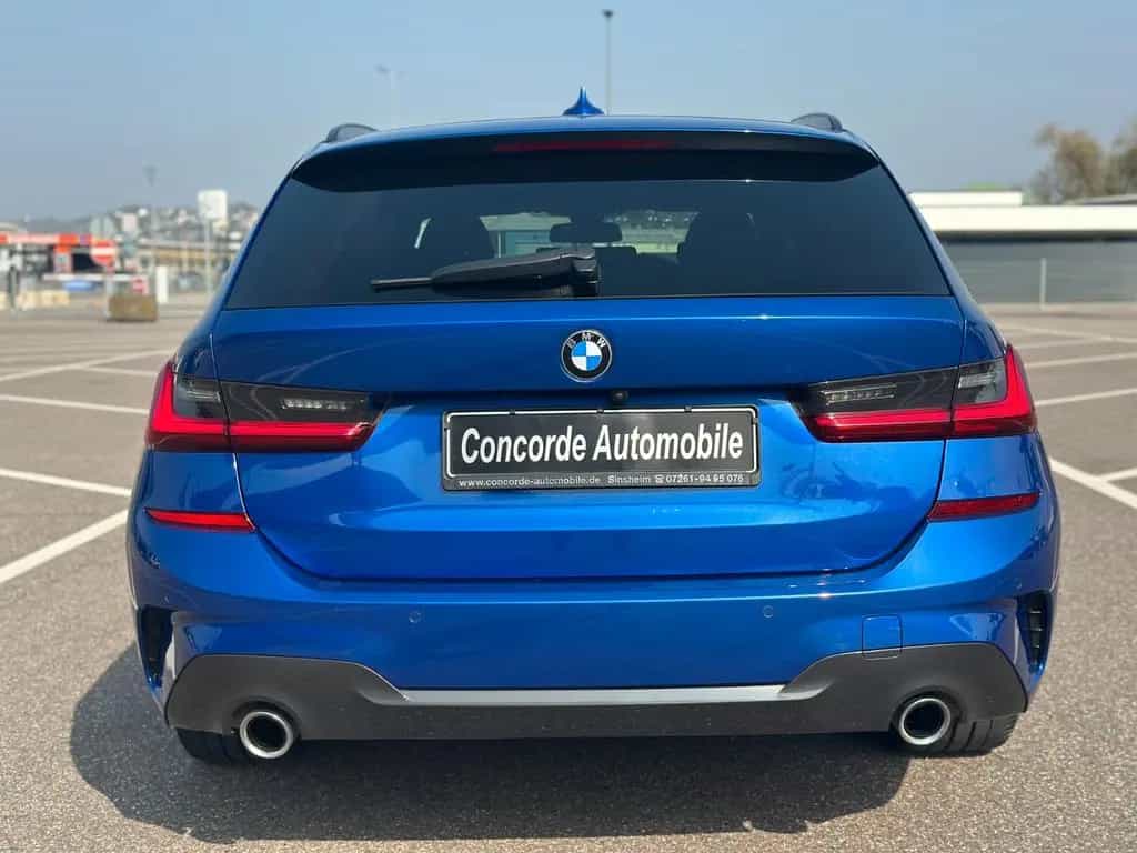 BMW 320 d Touring  xDrive M Sport LED Lenkr-Hzg RFK 08/2021-photo-6