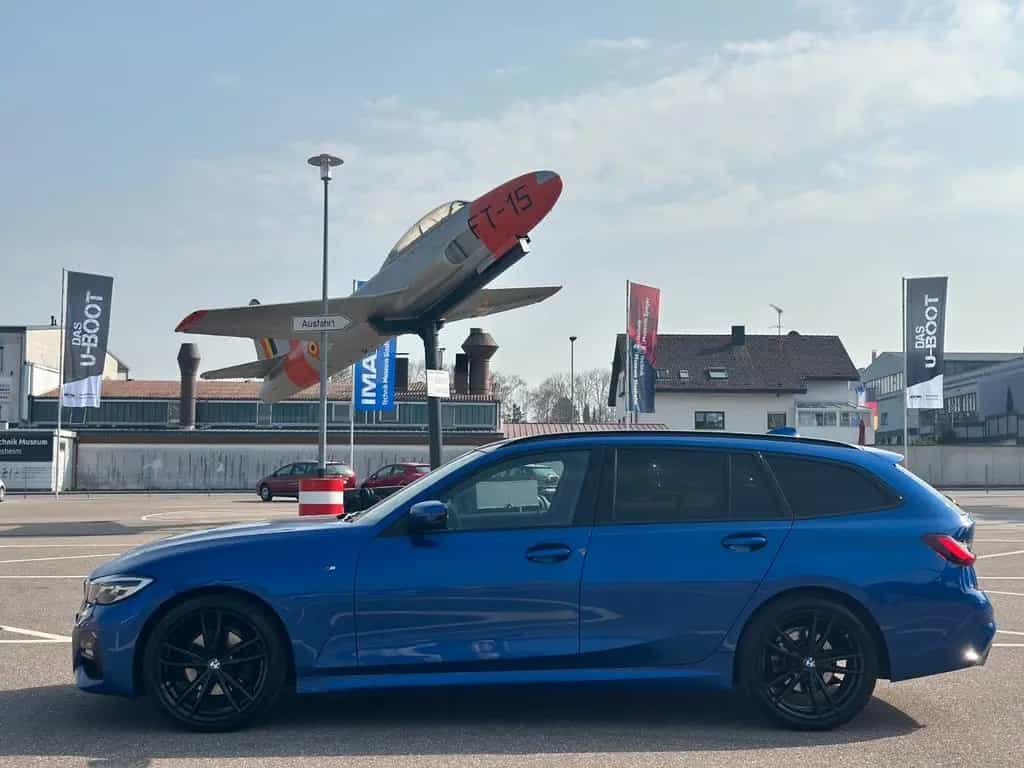 BMW 320 d Touring  xDrive M Sport LED Lenkr-Hzg RFK 08/2021-photo-8