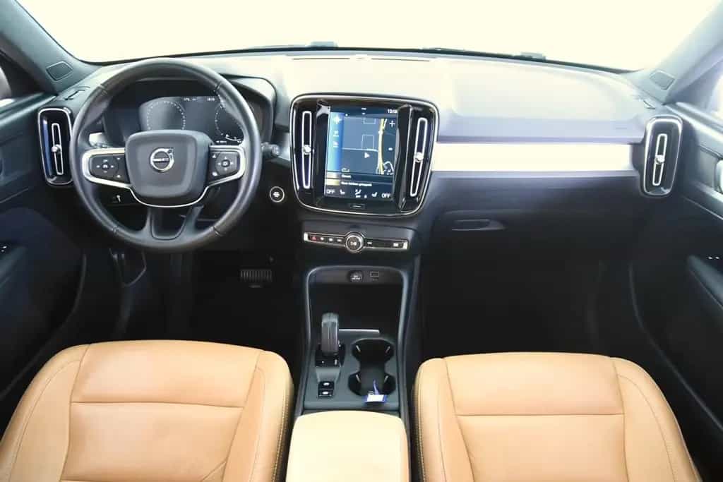 Volvo XC40 D3 Momentum *1.Hand*Leder*Pano.*SHZ* 09/2019-photo-1