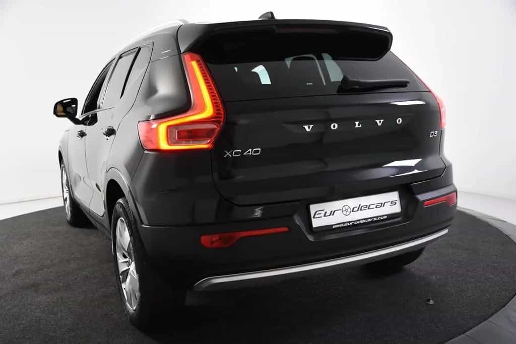 Volvo XC40 D3 Momentum *1.Hand*Leder*Pano.*SHZ* 09/2019-photo-27
