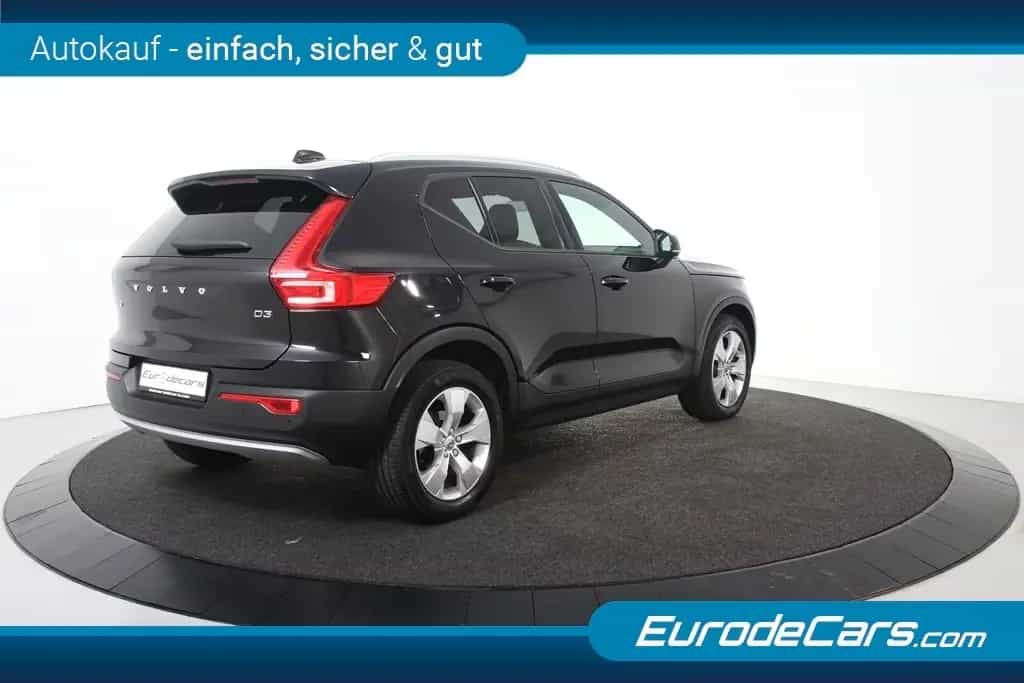 Volvo XC40 D3 Momentum *1.Hand*Leder*Pano.*SHZ* 09/2019-photo-6