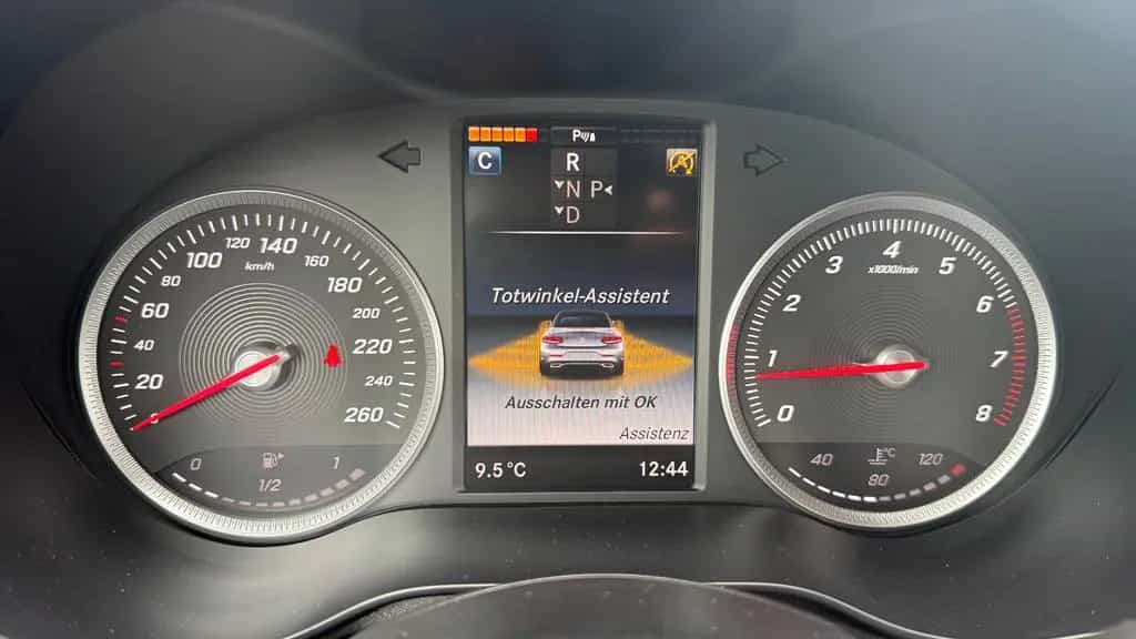 Mercedes-Benz C-Class 200 Cabrio LEDER+COMAND+KAM+LED+SPURPAKET 01/2017-photo-39