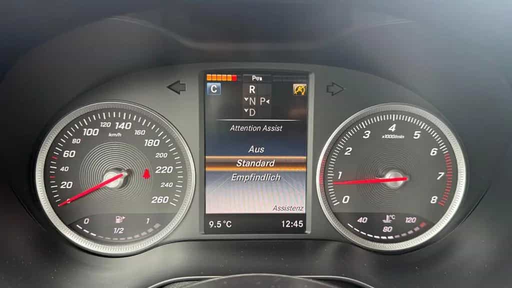 Mercedes-Benz C-Class 200 Cabrio LEDER+COMAND+KAM+LED+SPURPAKET 01/2017-photo-40
