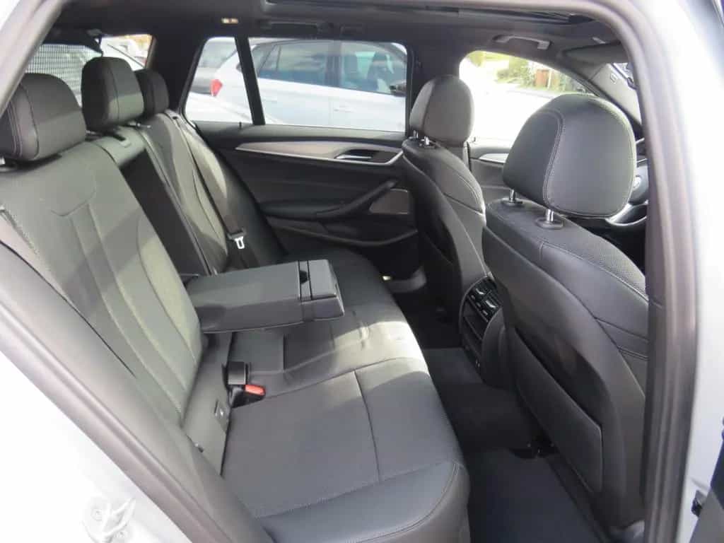 BMW 5 Series touring xDrive Sport Line *1.HAND*PANO*AHK 03/2020-photo-19