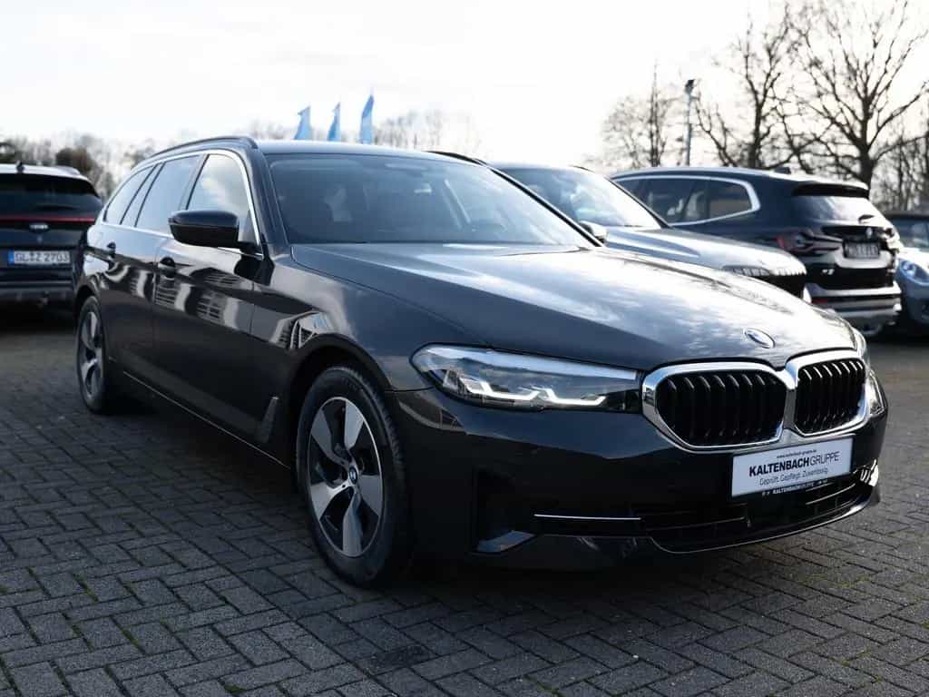 BMW 5 Series 520d Touring AHK LED ACC W-LAN NAVI KAMERA SHZ 11/2022-photo-2