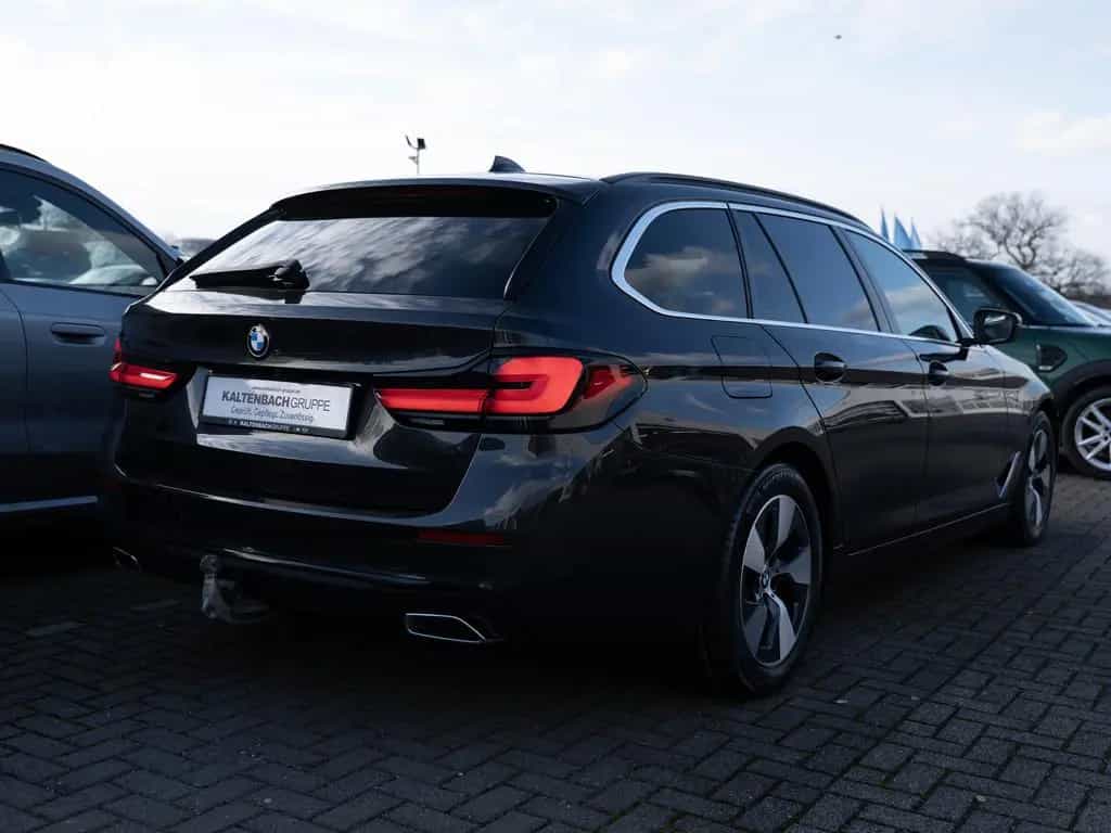 BMW 5 Series 520d Touring AHK LED ACC W-LAN NAVI KAMERA SHZ 11/2022-photo-4