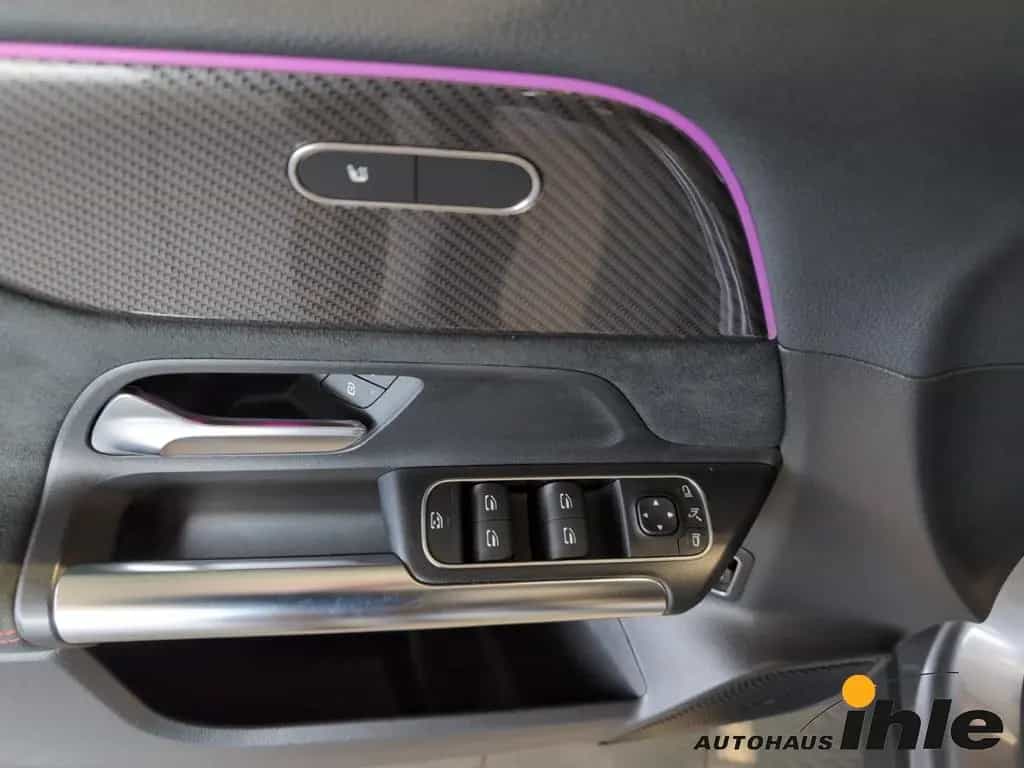 Mercedes-Benz GLA 250 AMG Line DCT 4Matic PANO.DACH+AHK+R-FAHR 11/2020-photo-20