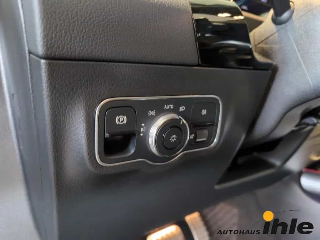 Mercedes-Benz GLA 250 AMG Line DCT 4Matic PANO.DACH+AHK+R-FAHR 11/2020-photo-21