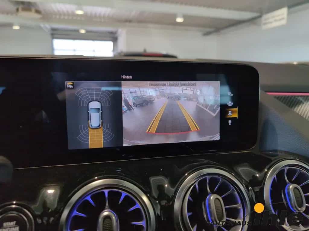 Mercedes-Benz GLA 250 AMG Line DCT 4Matic PANO.DACH+AHK+R-FAHR 11/2020-photo-25