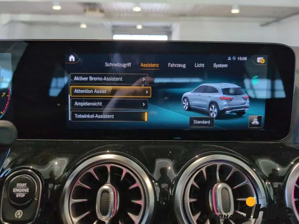 Mercedes-Benz GLA 250 AMG Line DCT 4Matic PANO.DACH+AHK+R-FAHR 11/2020-photo-27