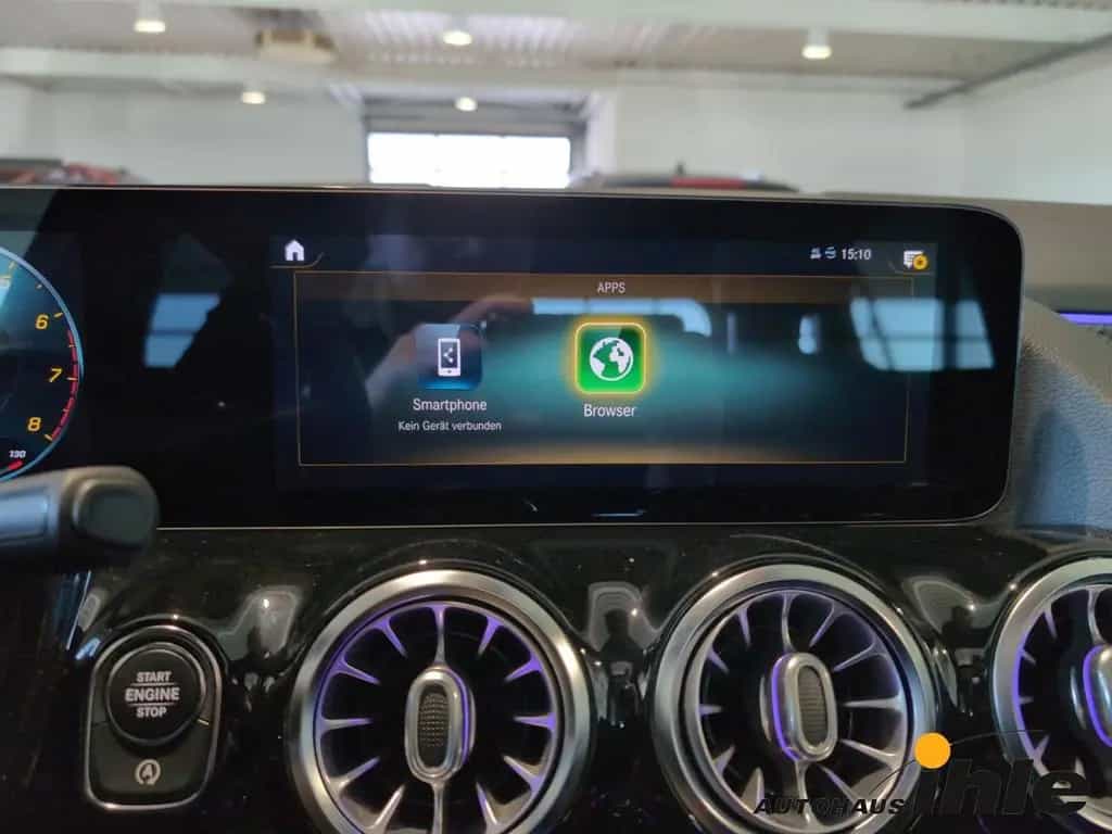 Mercedes-Benz GLA 250 AMG Line DCT 4Matic PANO.DACH+AHK+R-FAHR 11/2020-photo-29