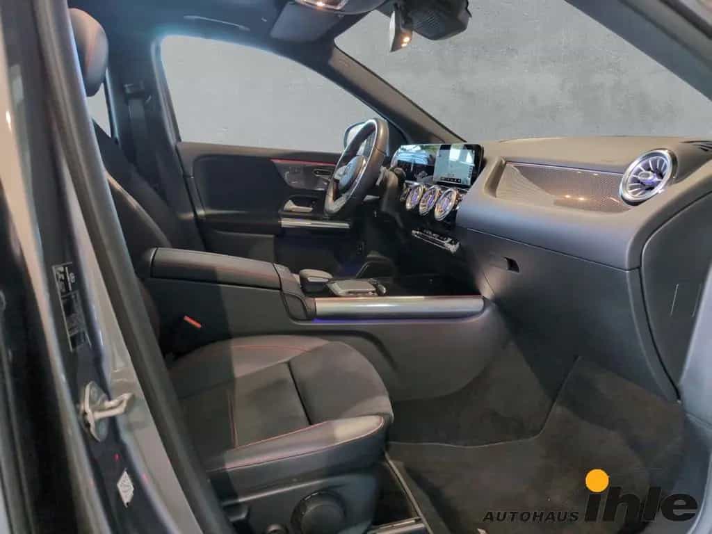 Mercedes-Benz GLA 250 AMG Line DCT 4Matic PANO.DACH+AHK+R-FAHR 11/2020-photo-3