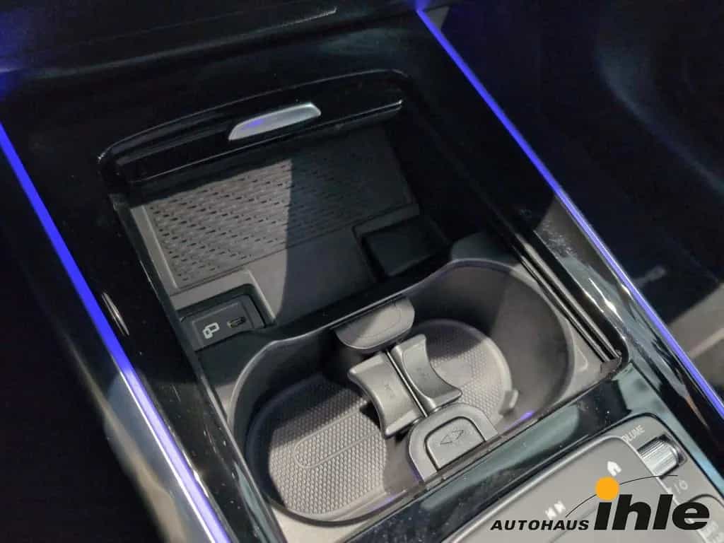 Mercedes-Benz GLA 250 AMG Line DCT 4Matic PANO.DACH+AHK+R-FAHR 11/2020-photo-30