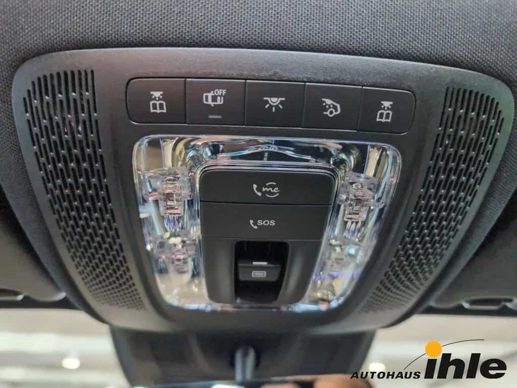 Mercedes-Benz GLA 250 AMG Line DCT 4Matic PANO.DACH+AHK+R-FAHR 11/2020-photo-31