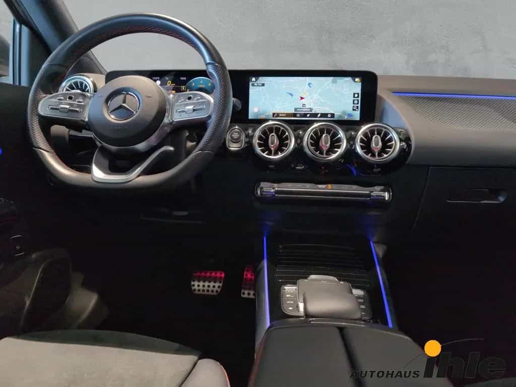 Mercedes-Benz GLA 250 AMG Line DCT 4Matic PANO.DACH+AHK+R-FAHR 11/2020-photo-5