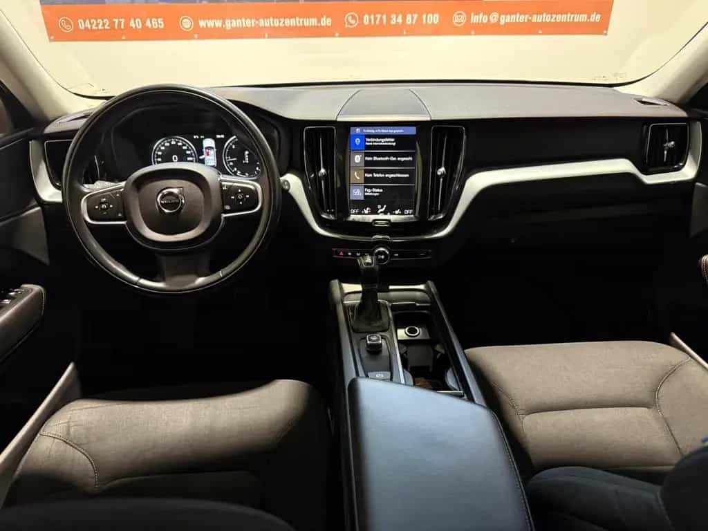 Volvo XC 60 Momentum D4 AHK+LED+AUTOMATIK 06/2018-photo-11