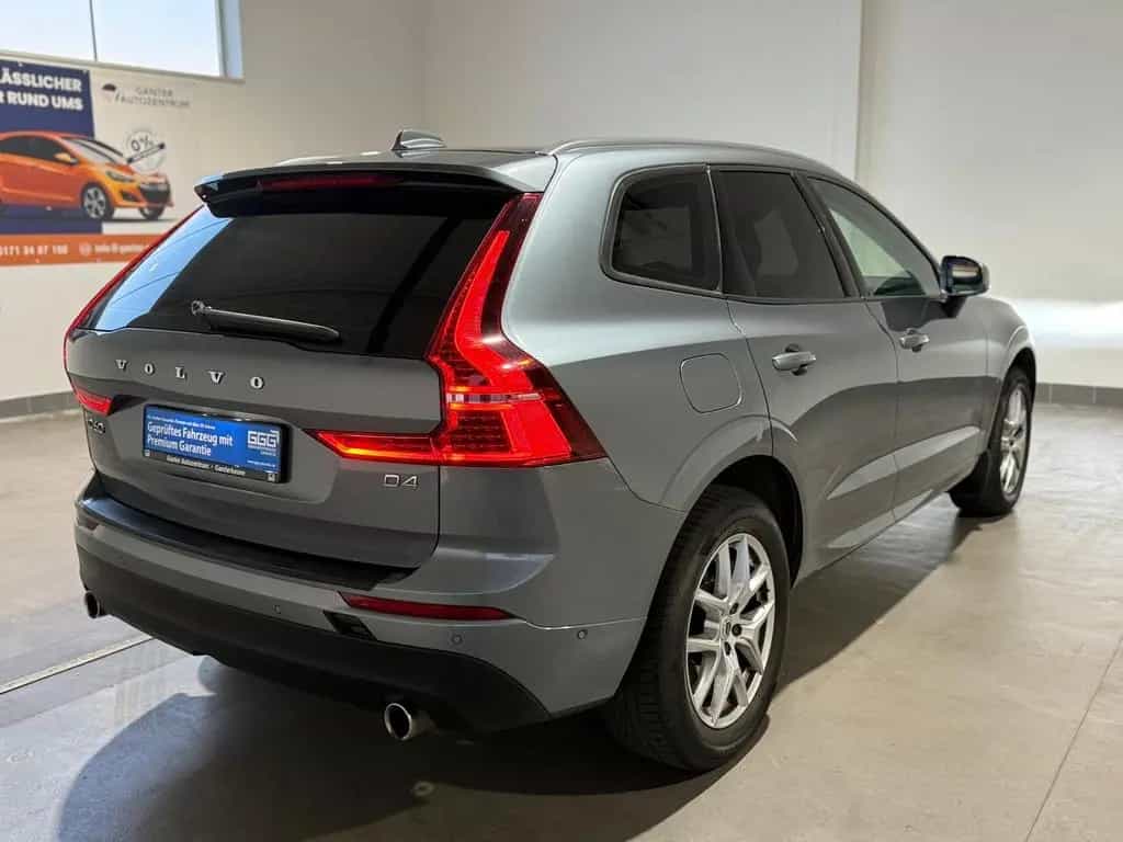 Volvo XC 60 Momentum D4 AHK+LED+AUTOMATIK 06/2018-photo-3